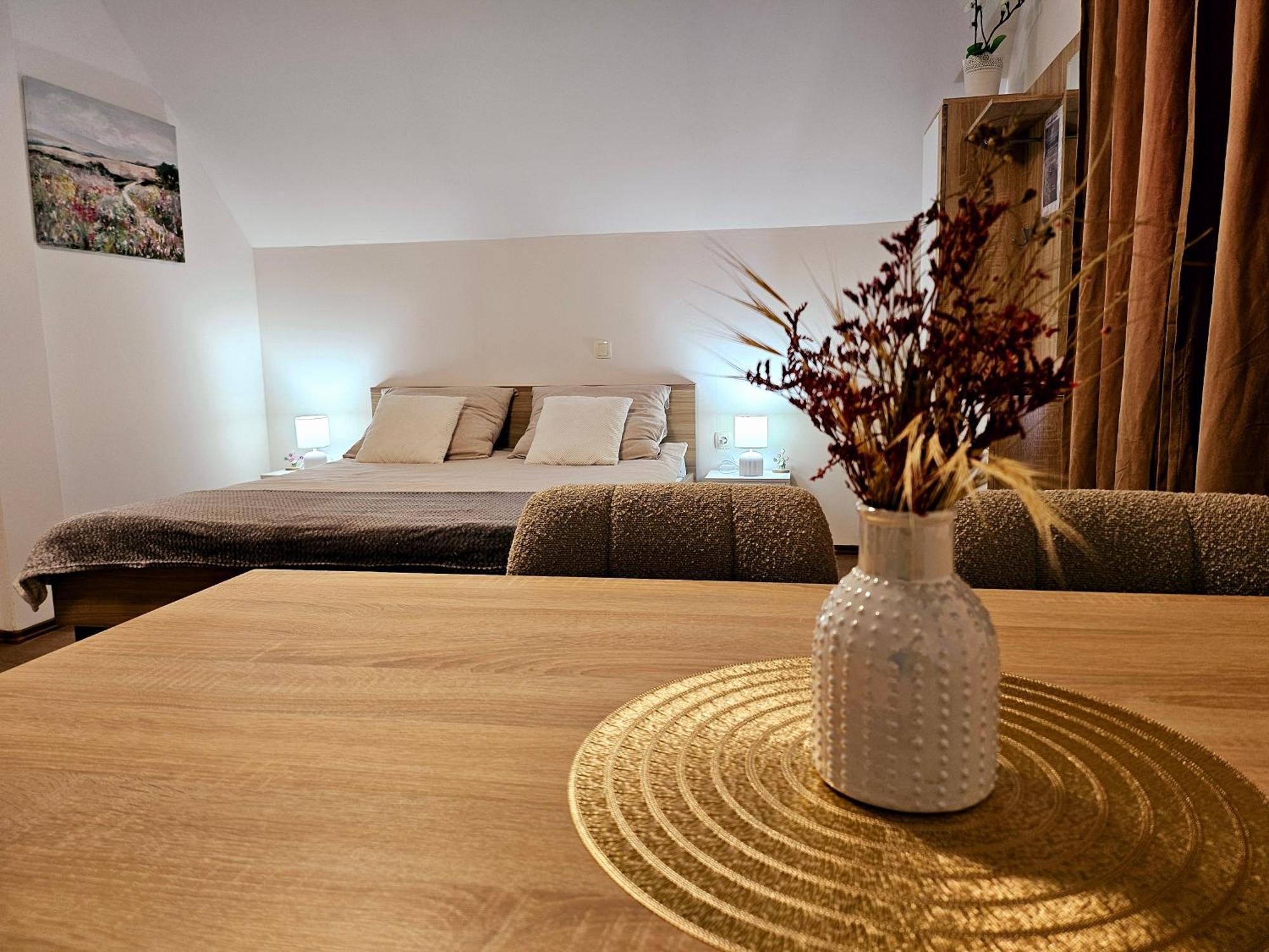 Guest House Lisina โพลยานัค ภายนอก รูปภาพ